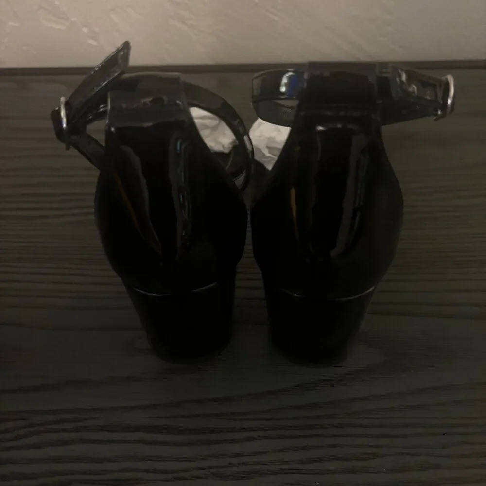 NEW! Steve Madden Girls Shoes Carrson Heeled Sandal, Black Patent, 5 - 1164